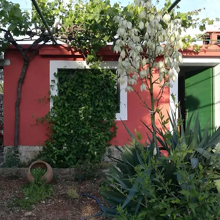 Semesterbostad Original Mediterranean Stone House *