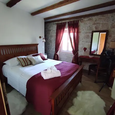 Vikendica Original Mediterranean Stone House