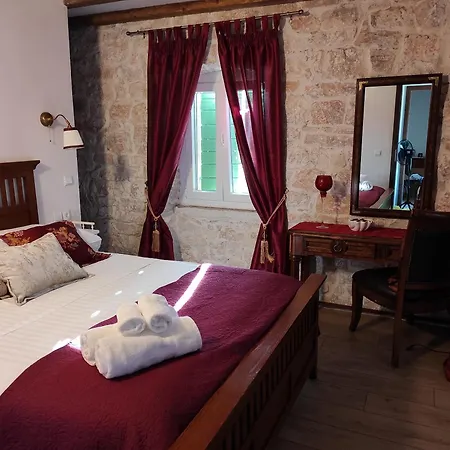 Vikendica Original Mediterranean Stone House